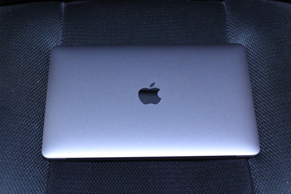 MacBook13