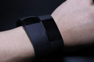 Fitbit「Charge2」を「Charge HR」と比較