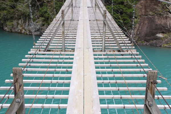 夢の吊り橋こと寸又峡へ H29 4月中旬 日曜午前の様子 7